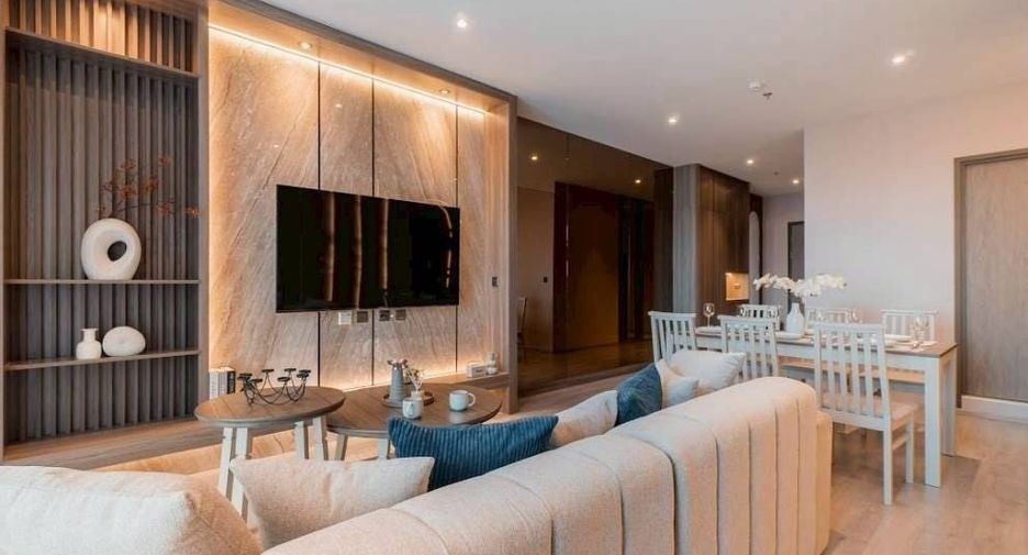 For rent 2 bedrooms condo in Watthana, Bangkok