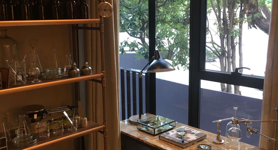 For sale 1 bed condo in Huai Khwang, Bangkok