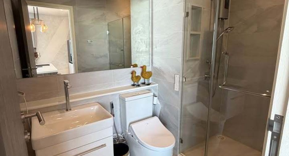 For rent 2 bedrooms condo in Watthana, Bangkok