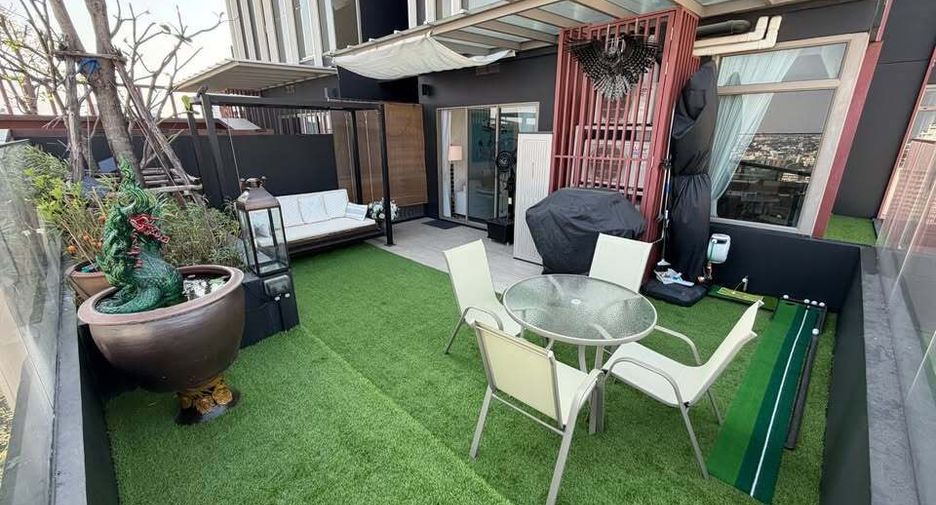 For rent 2 bedrooms condo in Watthana, Bangkok