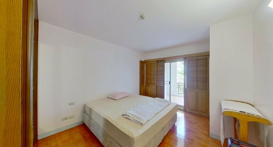 For sale 2 bedrooms condo in Dusit, Bangkok