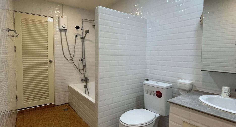 Haus zur Miete mit 3 Zimmer in Prawet, Bangkok
