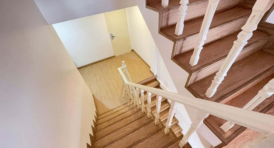 Haus zur Miete mit 3 Zimmer in Prawet, Bangkok