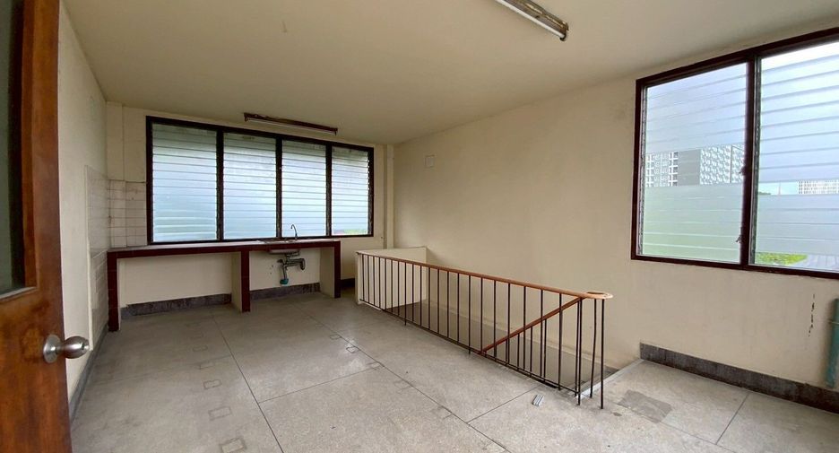 For rent studio house in Bang Na, Bangkok