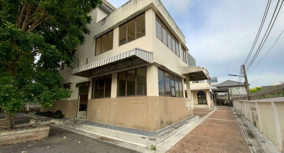 For rent studio house in Bang Na, Bangkok