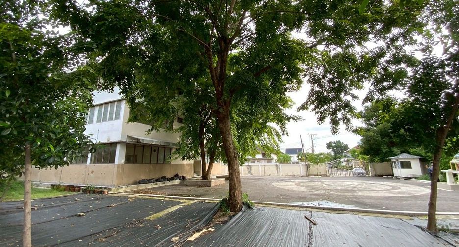For rent studio house in Bang Na, Bangkok