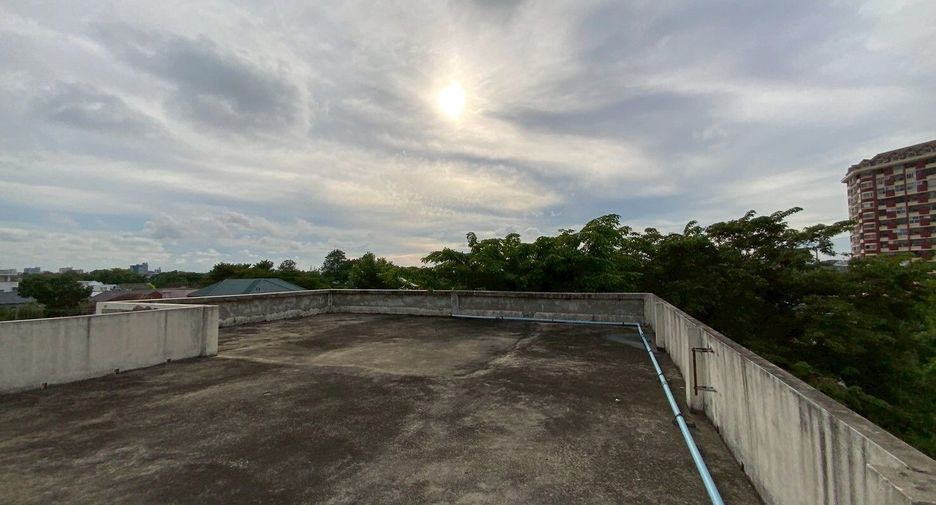 For rent studio house in Bang Na, Bangkok