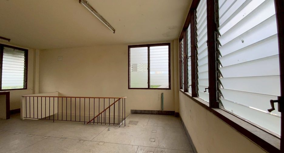 For rent studio house in Bang Na, Bangkok