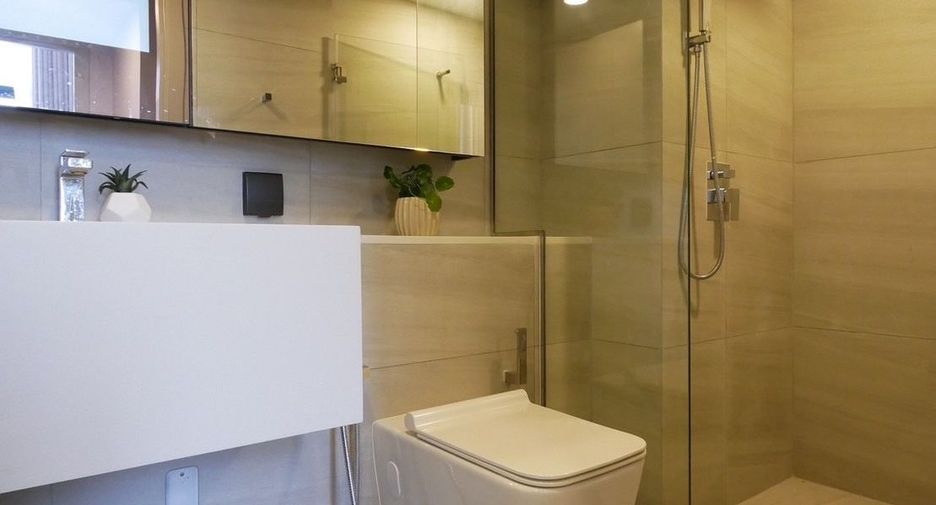For sale and for rent 2 bedrooms condo in Bang Rak, Bangkok