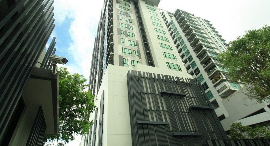 For sale 2 ベッドルーム condo in Phaya Thai, Bangkok