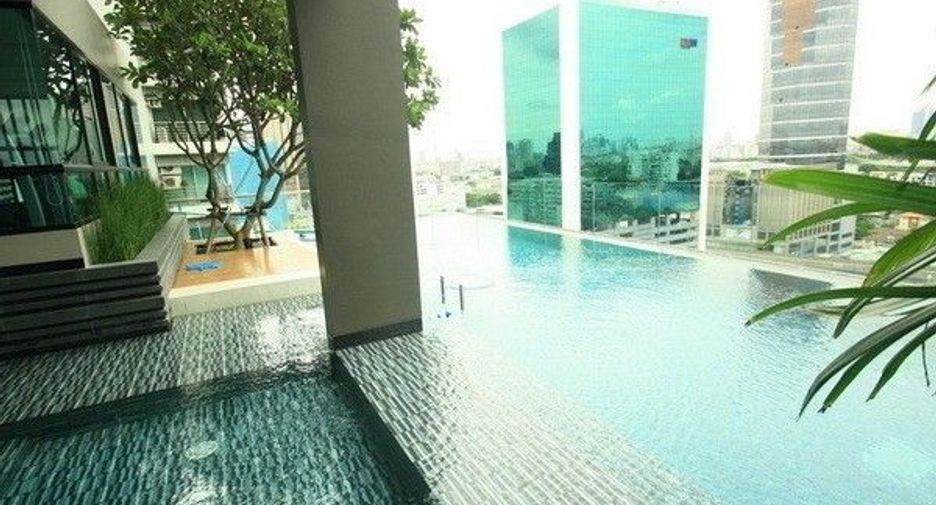 For sale 2 ベッドルーム condo in Phaya Thai, Bangkok