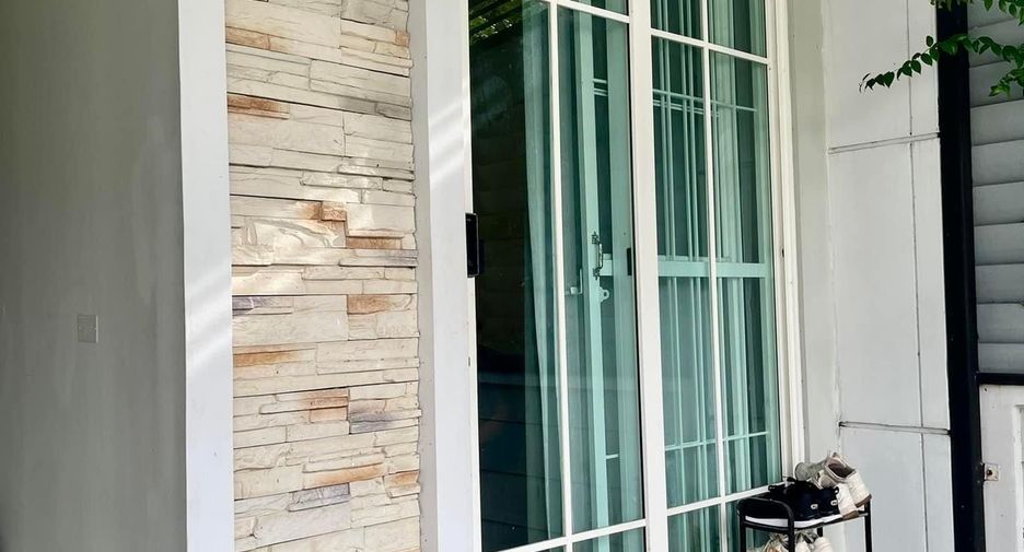 For sale 2 bedrooms townhouse in Bang Khen, Bangkok