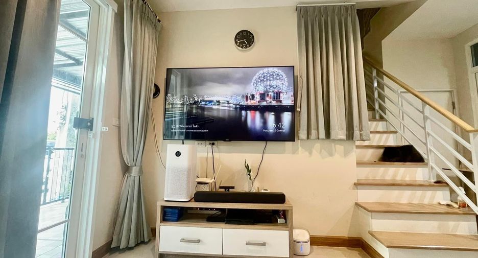 For sale 2 bedrooms townhouse in Bang Khen, Bangkok