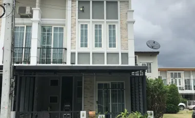 出售 2 卧室 联排别墅 在 Bang Khen, 曼谷