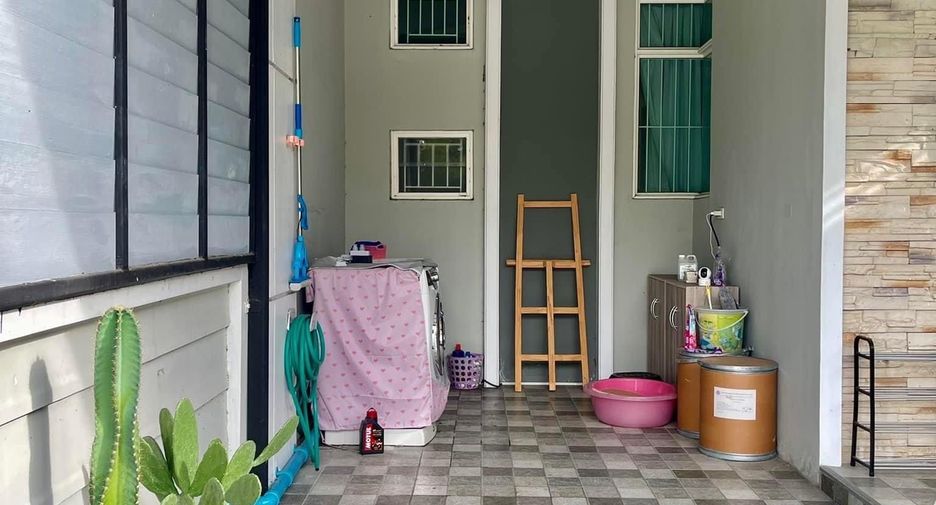 For sale 2 bedrooms townhouse in Bang Khen, Bangkok