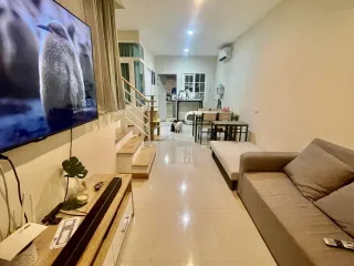 出售 2 卧室 联排别墅 在 Bang Khen, 曼谷