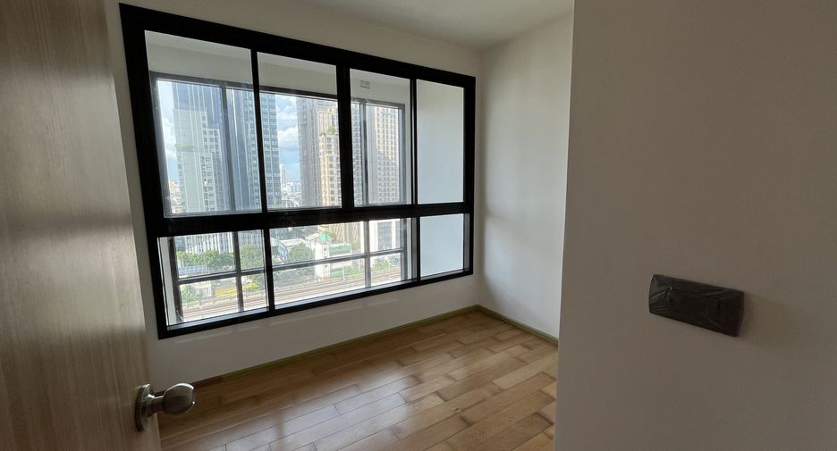 For sale 2 bedrooms condo in Khlong San, Bangkok