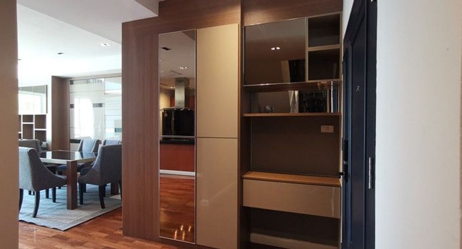 For rent 3 bedrooms condo in Watthana, Bangkok