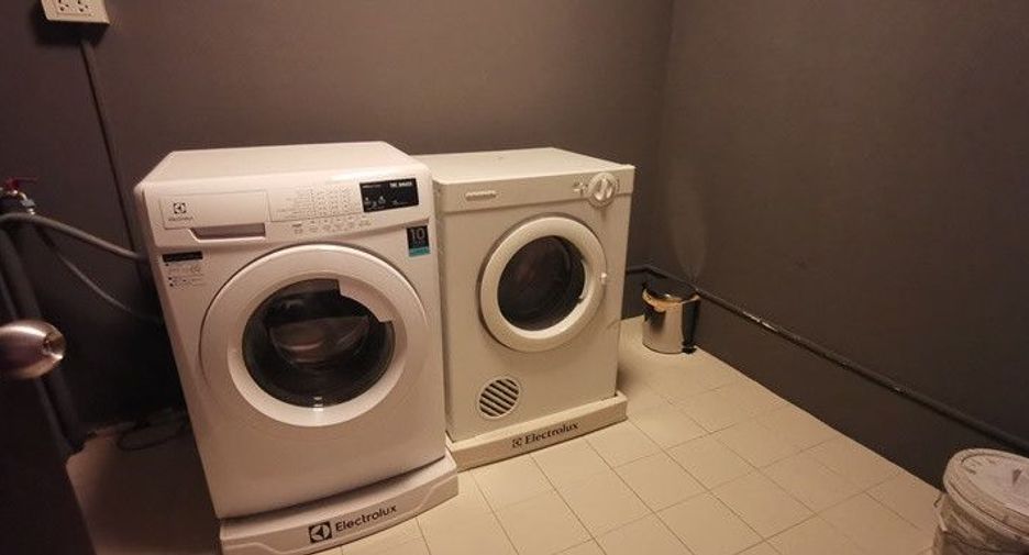 For rent 3 bedrooms condo in Watthana, Bangkok
