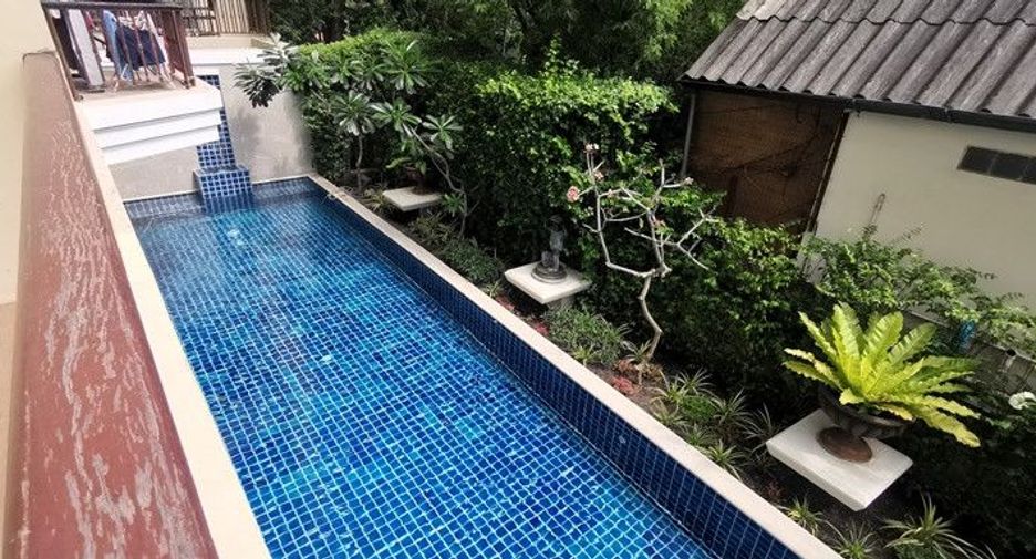 For rent 3 bedrooms condo in Watthana, Bangkok