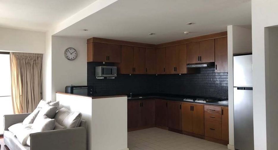 For rent 3 bedrooms condo in Watthana, Bangkok