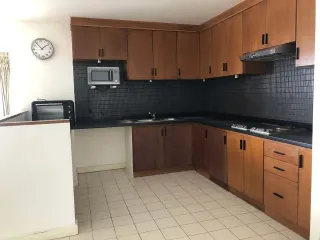 Wohnung zur Miete mit 3 Zimmer in Watthana, Bangkok
