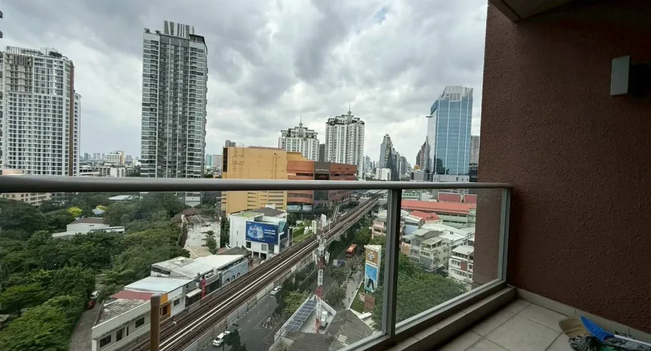For rent 2 bedrooms condo in Khlong Toei, Bangkok