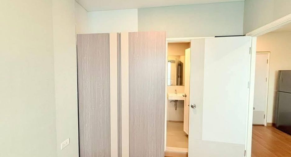 For rent studio condo in Yan Nawa, Bangkok