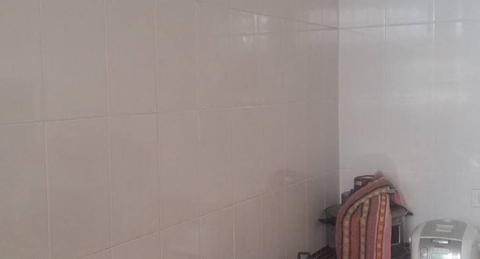 Casa en venta de 3 habitaciones en Huai Khwang, Bangkok