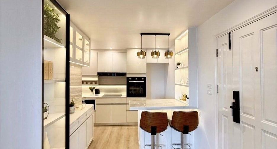 For rent 2 ベッドルーム condo in Yan Nawa, Bangkok
