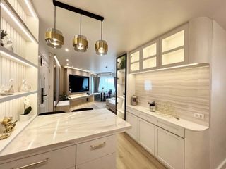Condo en alquiler de 2 habitaciones en Yan Nawa, Bangkok