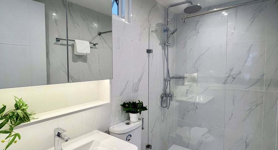 For rent 2 ベッドルーム condo in Yan Nawa, Bangkok
