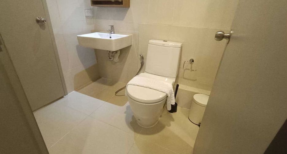 Condo en alquiler de 1 habitaciones en Yan Nawa, Bangkok