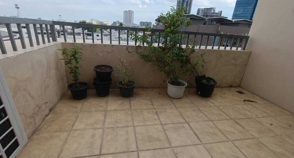 Condo en alquiler de 1 habitaciones en Yan Nawa, Bangkok