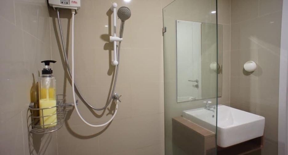 À vendre 1 chambre condo à Bangkok Yai, Bangkok