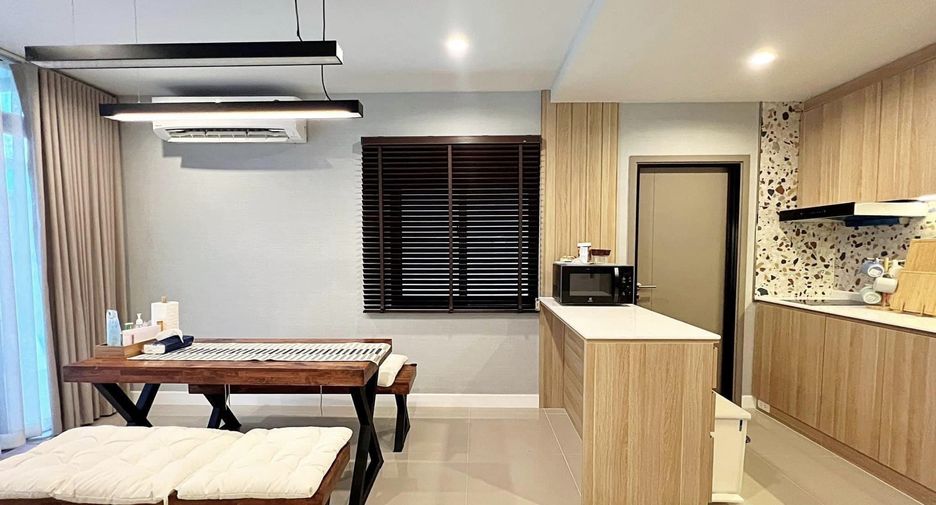 For sale and for rent 4 bedrooms house in Bang Phli, Samut Prakan