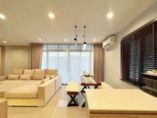 For sale and for rent 4 bedrooms house in Bang Phli, Samut Prakan