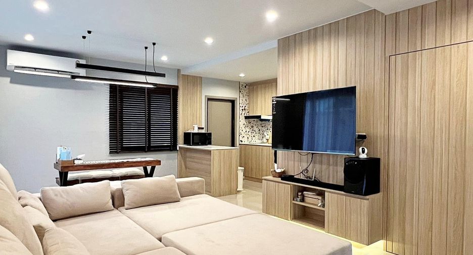 For sale and for rent 4 bedrooms house in Bang Phli, Samut Prakan