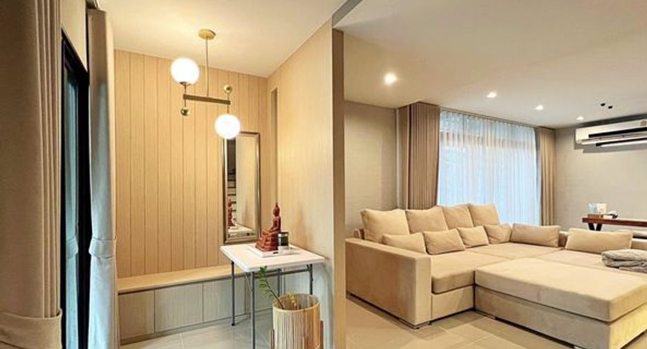 For sale and for rent 4 bedrooms house in Bang Phli, Samut Prakan