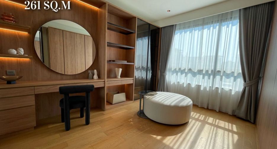 Condo en venta de 3 habitaciones en Yan Nawa, Bangkok