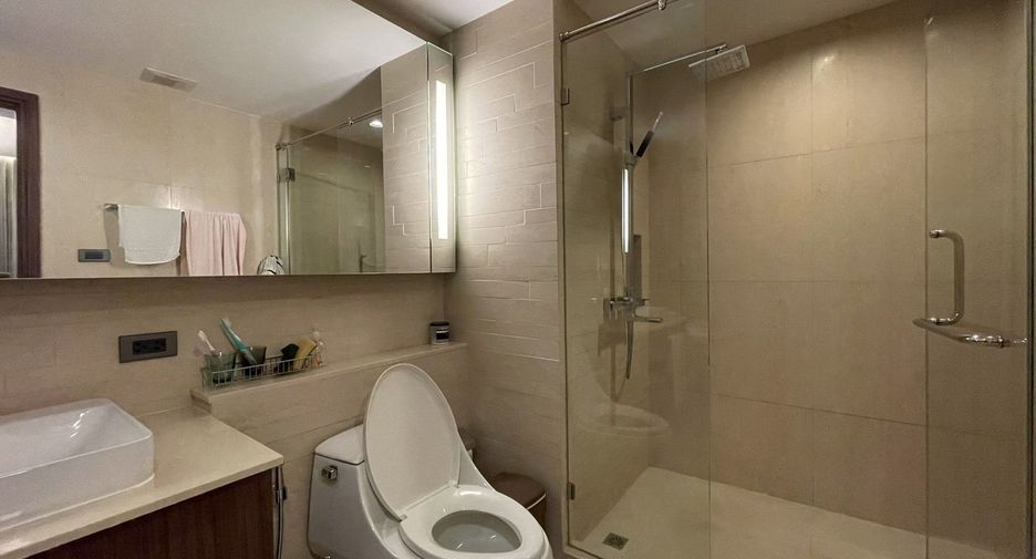 Condo en alquiler de 2 habitaciones en Sathon, Bangkok