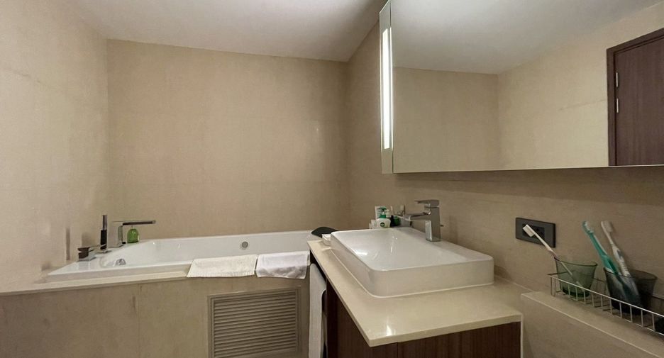 Condo en alquiler de 2 habitaciones en Sathon, Bangkok
