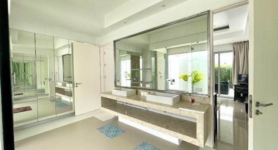 For rent 3 ベッドルーム villa in Mueang Phuket, Phuket