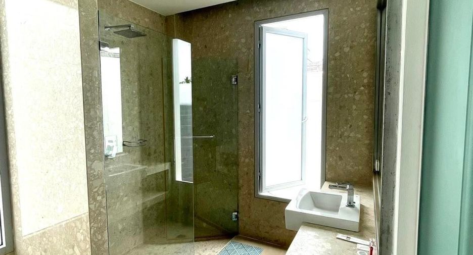 For rent 3 ベッドルーム villa in Mueang Phuket, Phuket