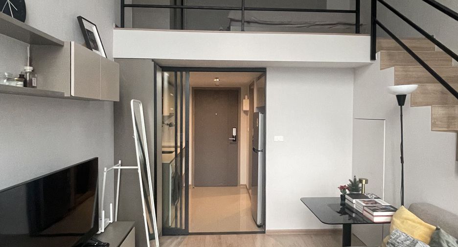 Condo en alquiler de 1 habitaciones en Huai Khwang, Bangkok