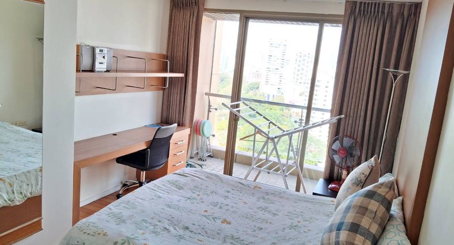 For rent 2 bedrooms condo in Khlong Toei, Bangkok