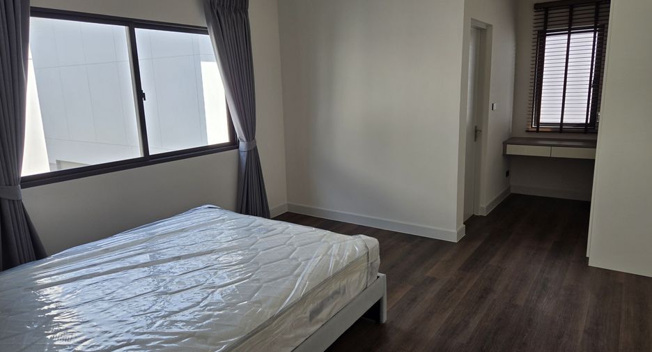 For rent 4 bedrooms house in Bang Phli, Samut Prakan