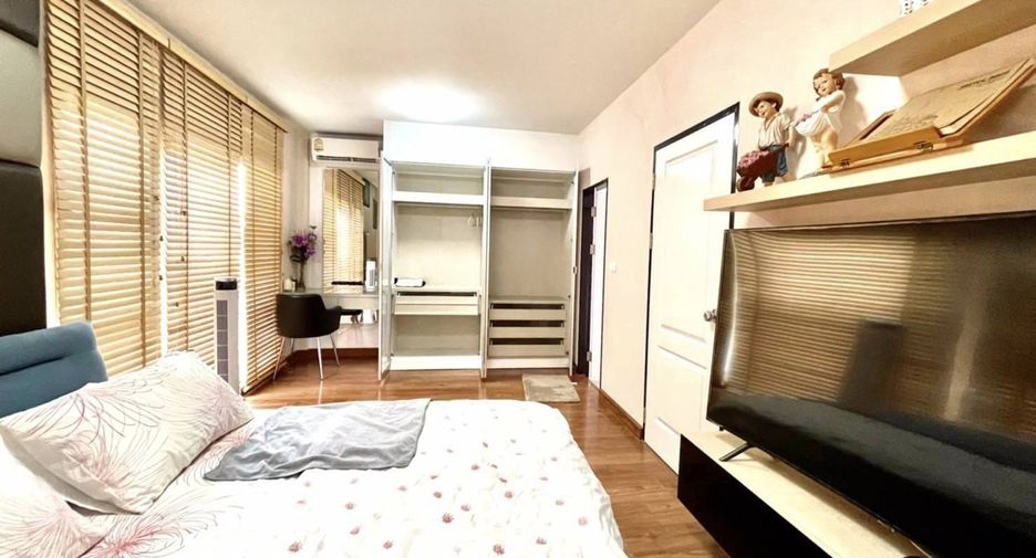 Haus zur Miete mit 3 Zimmer in Prawet, Bangkok