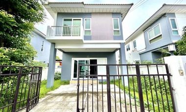 Haus zur Miete mit 3 Zimmer in Prawet, Bangkok