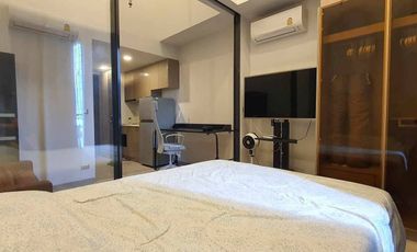 Condo en venta y en alquiler de estudio en Huai Khwang, Bangkok